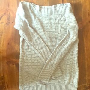Gap sweater